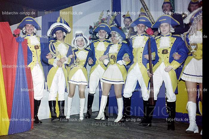 1974 Prinzenproklamation im Helenensaal Sinzig: PRHLSN-012152