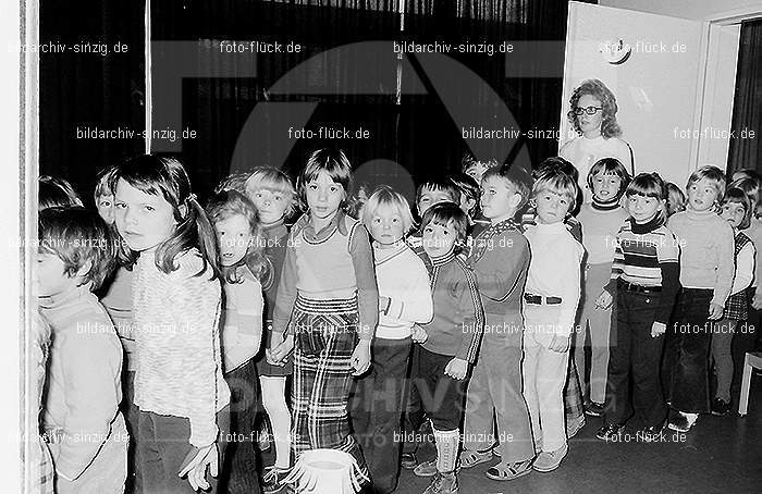 1972 St. Martin im Kath. Kindergarten St. Peter in Sinzig: STMRKTKNSTPTSN-013001