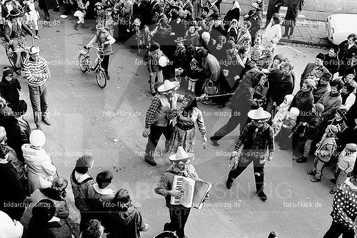 1971 Karnevalsumzug - Veilchendienstag in Sinzig: KRVLSN-014511