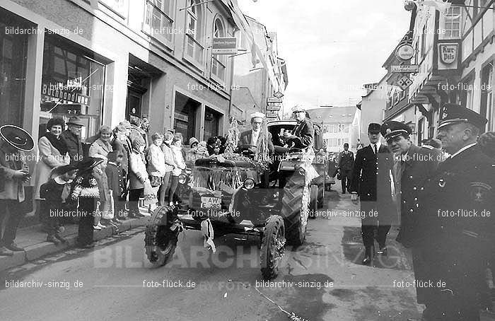 1970 Karneval - Kinderzug in Sinzig: KNSN-015262