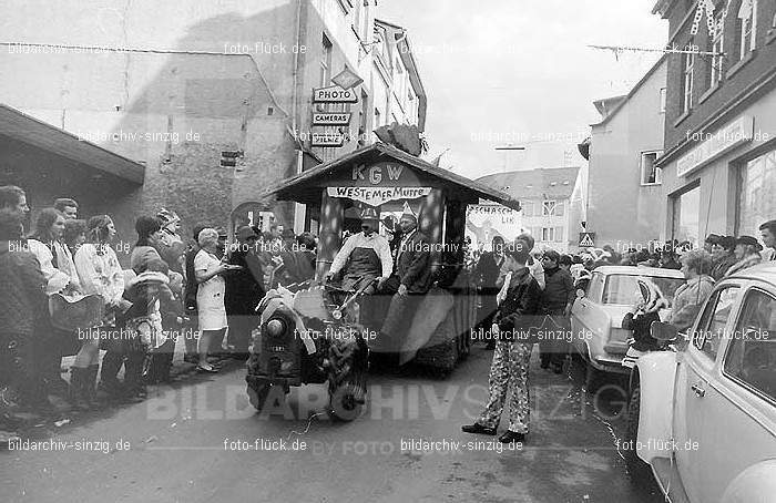 1970 Karneval - Kinderzug in Sinzig: KNSN-015269