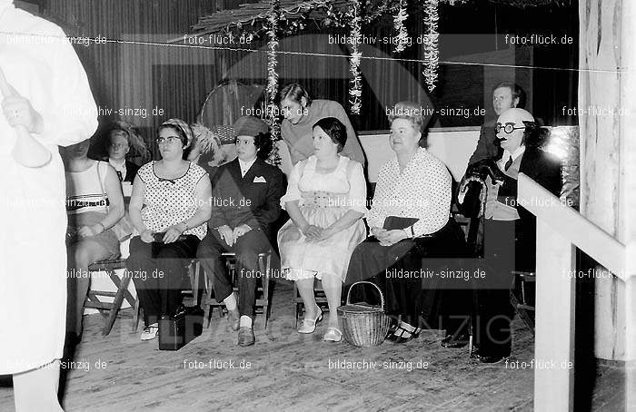 Stadtmaure - Möhnesitzung im Helenensaal 1970: STMHHL-003039