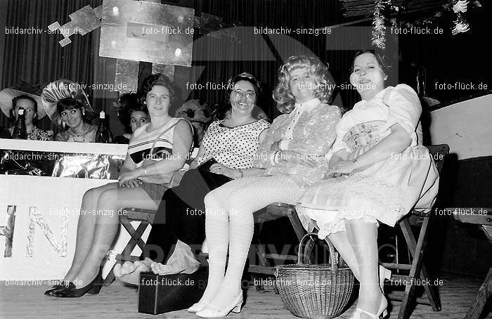 Stadtmaure - Möhnesitzung im Helenensaal 1970: STMHHL-003052