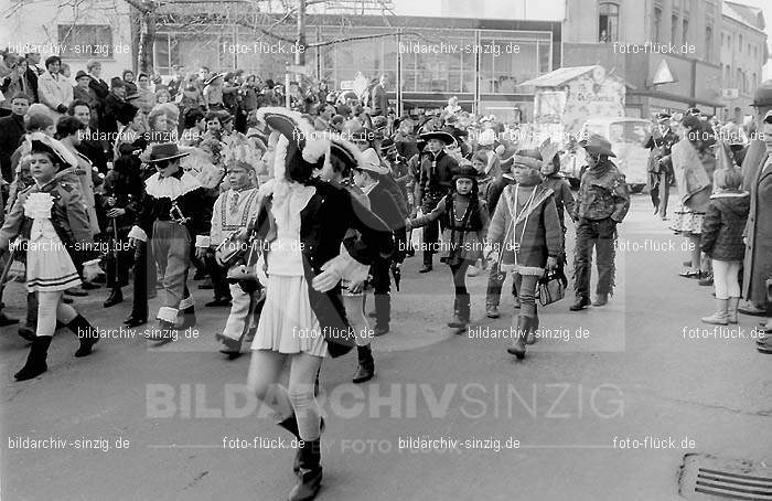 Karneval - Kinderzug 1968 in Sinzig: KRKNSN-004461