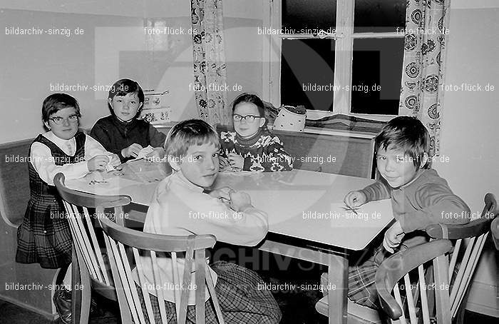 Katholischer Kindergarten St.Peter Sinzig 1965-66: KNSTPTSN-004916