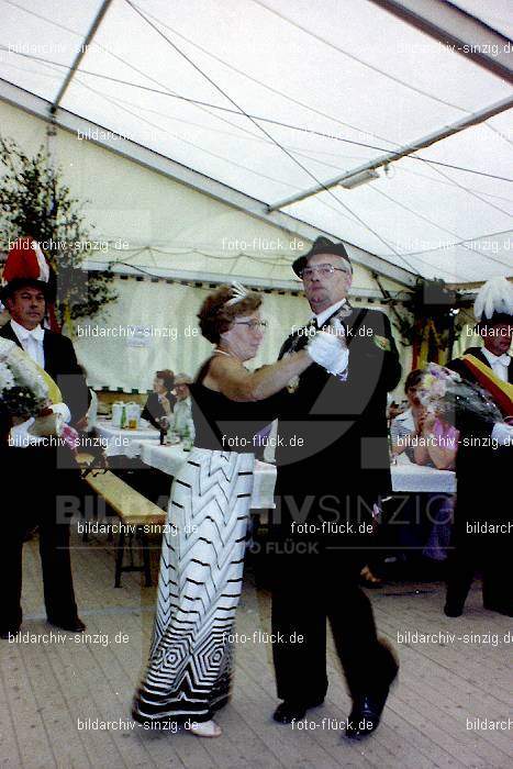 1978 Kirmes - Dienstag im Zelt Sinzig Jahnstraße: KRDNZLSNJH-006996