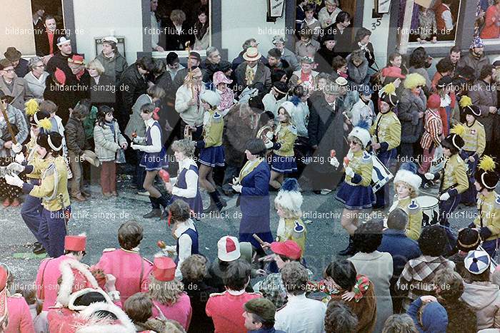 1980 Karnevals Umzug Veilchen Dienstag Sinzig: KRMZVLDNSN-008221