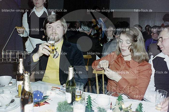 1974 Weihnachtsfeier der Senioren im Helenensaal Sinzig: WHSNHLSN-008436